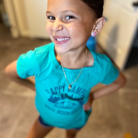 Meet your posher, Jessica 💜 - Picture 10 of 16